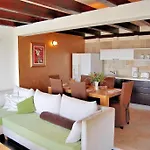 Vila Tony *