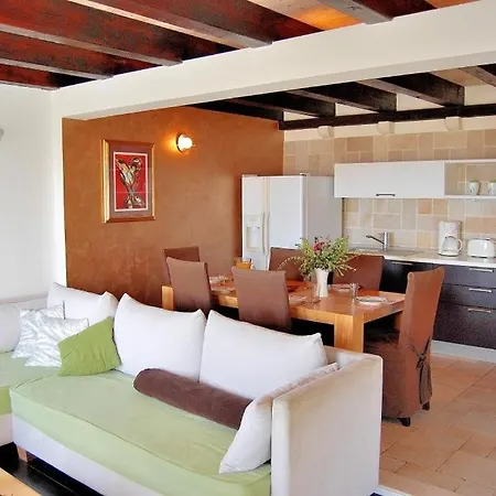 Vila Tony *